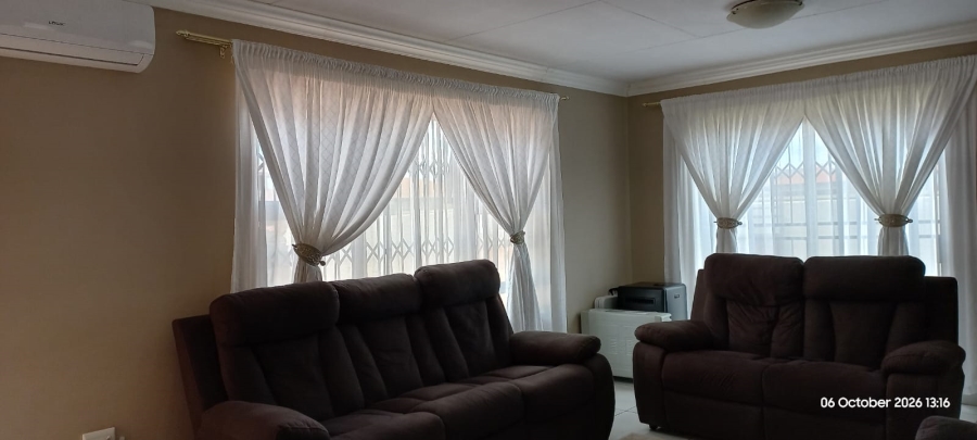 3 Bedroom Property for Sale in Ellaton North West